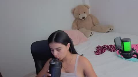 Snapshot of valerihouse_ chatting on July 24, 2026, 2:09 am valerihouse_ online show from July 24, 2026, 2:09 am