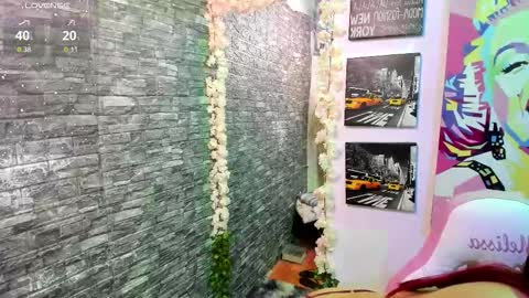 valery__69 online show from October 25, 2025, 1:51 pm