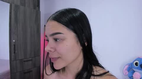 Cris  online show from February 15, 2026, 9:44 pm