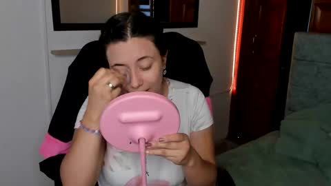 Snapshot of valery_bonneth chatting on February 4, 2026, 12:11 pm valery_bonneth online show from February 4, 2026, 12:11 pm