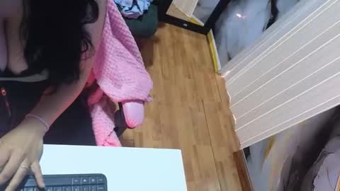 valery cute 18 online show from January 9, 2026, 1:03 pm