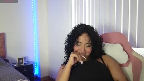 valery_lovex_ online show from February 7, 2026, 10:24 pm