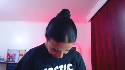 Valeria online show from October 17, 2025, 12:47 am