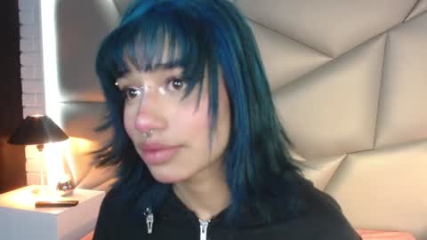 valery_smith15 online show from January 9, 2025, 9:27 am