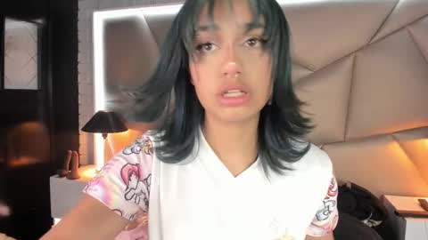 valery_smith15 online show from February 22, 2025, 9:12 am