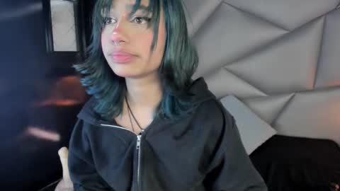 valery_smith15 online show from February 24, 2025, 9:21 am