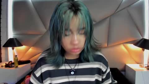 valery_smith15 online show from March 4, 2025, 9:18 am