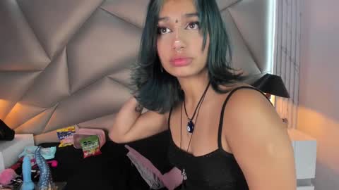 valery_smith15 online show from March 10, 2025, 9:21 am