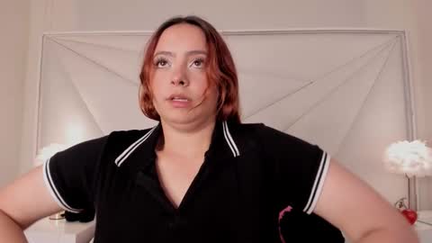 valery_smith15 online show from September 18, 2025, 3:08 am