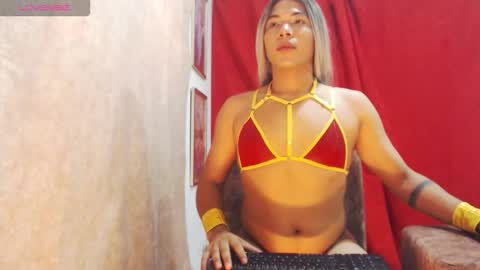 valery_smolls22 online show from February 24, 2026, 7:34 pm