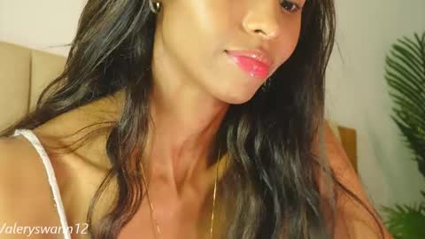 Snapshot of valery_swan1 chatting on June 1, 2026, 4:14 am Valery swan1 online show from June 1, 2026, 4:14 am