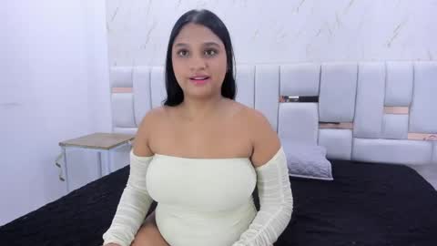 valery_taylor_ online show from May 2, 2026, 12:43 pm