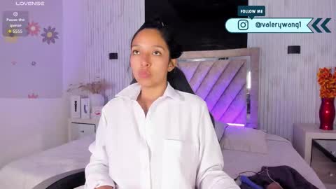 Snapshot of valery_wang chatting on December 22, 2025, 11:51 am Val online show from December 22, 2025, 11:51 am