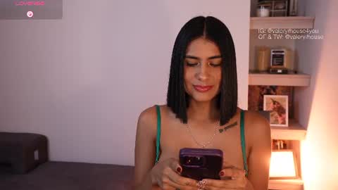 Snapshot of valeryrhouse_ chatting on July 4, 2026, 12:39 am All my links here online show from July 4, 2026, 12:39 am