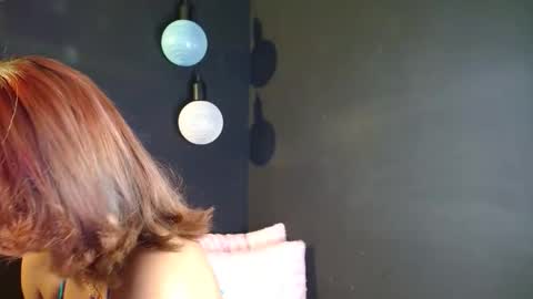 zoe online show from October 6, 2025, 10:02 am