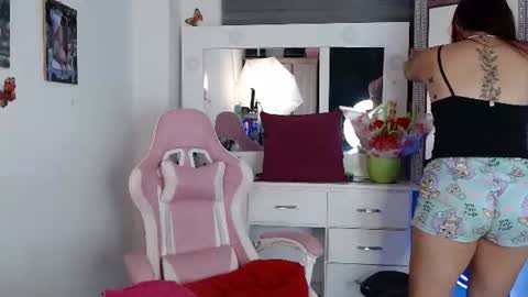 Snapshot of valeryy_sexyy chatting on June 25, 2026, 11:59 am --- online show from June 25, 2026, 11:59 am