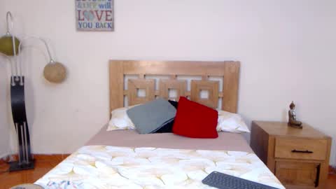 Sofia online show from October 15, 2025, 11:27 pm