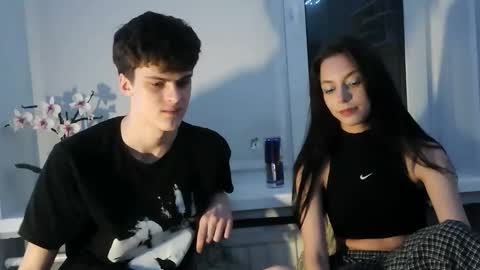 valesios online show from December 4, 2025, 4:05 pm