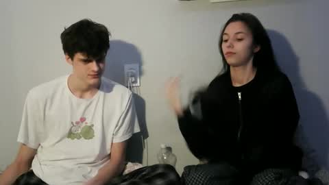 valesios online show from December 20, 2025, 11:23 pm