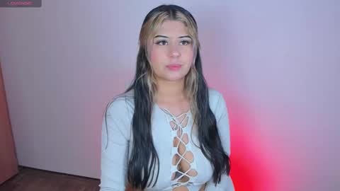 your loveee  online show from October 14, 2025, 3:29 am