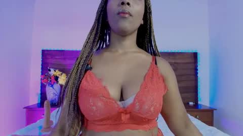Snapshot of valeska_rousee chatting on June 2, 2026, 10:45 pm Valeska online show from June 2, 2026, 10:45 pm