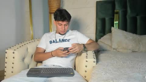 Valentino online show from April 15, 2026, 7:32 pm