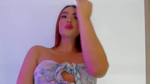 Snapshot of valezny69 chatting on July 2, 2026, 2:22 am Valezny V online show from July 2, 2026, 2:22 am