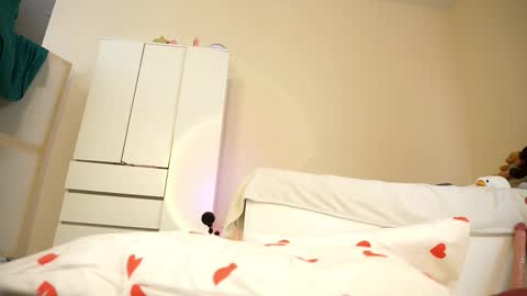 Snapshot of valhalla_5 chatting on February 18, 2026, 10:44 am Lily online show from February 18, 2026, 10:44 am