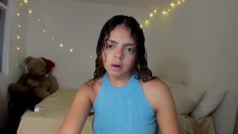 Snapshot of valientegirl_ chatting on May 18, 2026, 12:51 am VALIENTE online show from May 18, 2026, 12:51 am