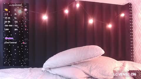 Snapshot of valkiria_moore chatting on December 5, 2024, 7:17 pm Valkiria moore online show from December 5, 2024, 7:17 pm