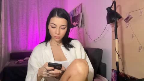 Snapshot of valorant_girl chatting on February 8, 2025, 3:10 pm Little Devil online show from February 8, 2025, 3:10 pm