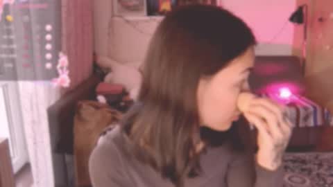 Snapshot of valorant_girl chatting on February 12, 2025, 1:27 pm Little Devil online show from February 12, 2025, 1:27 pm