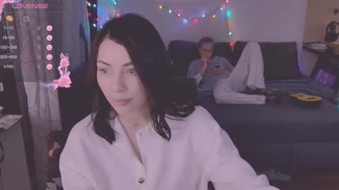 Snapshot of valorant_girl chatting on March 1, 2025, 6:11 pm Little Devil online show from March 1, 2025, 6:11 pm