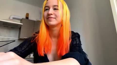 Snapshot of valtopi chatting on February 1, 2026, 10:47 am Emily online show from February 1, 2026, 10:47 am