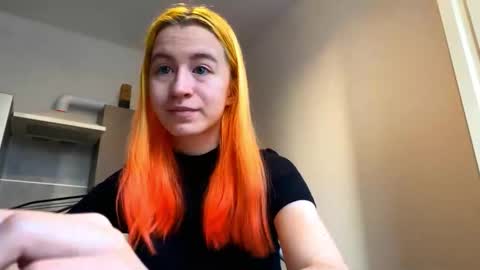 Snapshot of valtopi chatting on February 3, 2026, 7:02 am Emily online show from February 3, 2026, 7:02 am