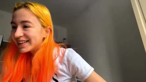 Snapshot of valtopi chatting on February 5, 2026, 7:13 am Emily online show from February 5, 2026, 7:13 am