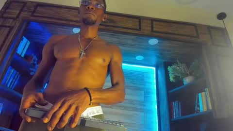 valtorkane online show from October 28, 2025, 11:58 am