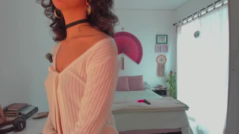 Snapshot of valyturner chatting on May 12, 2026, 5:10 pm online show from May 12, 2026, 5:10 pm