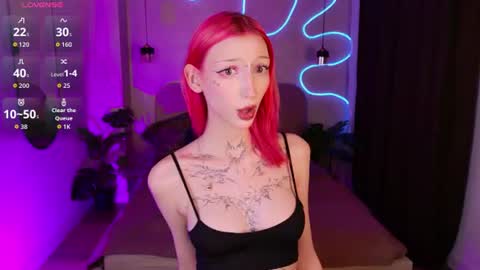 Snapshot of vampray_ chatting on July 7, 2026, 9:41 pm Leyla online show from July 7, 2026, 9:41 pm