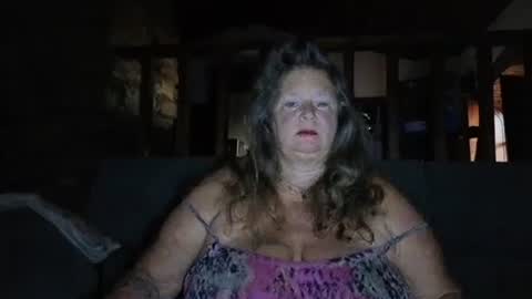 Snapshot of vampwoman chatting on September 29, 2025, 6:18 am vampwoman online show from September 29, 2025, 6:18 am