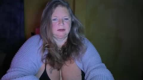 vampwoman online show from January 7, 2026, 8:39 am