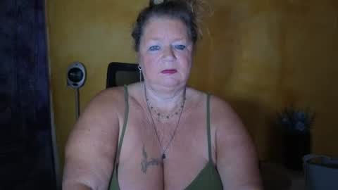 Snapshot of vampwoman chatting on July 21, 2026, 5:54 am vampwoman online show from July 21, 2026, 5:54 am