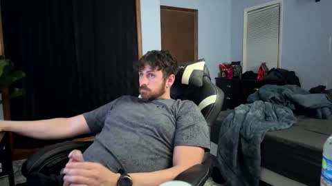 Vandal2021 online show from November 8, 2025, 4:34 am