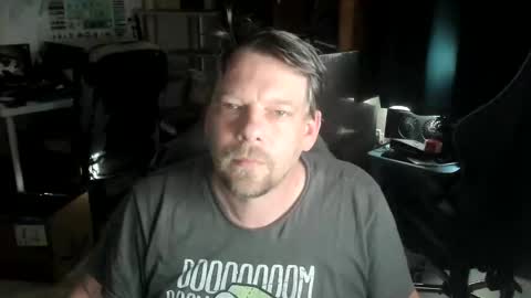 Snapshot of vandonh chatting on November 12, 2025, 10:09 pm vandonh online show from November 12, 2025, 10:09 pm