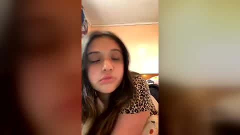 vanebermu666 online show from July 28, 2026, 8:12 pm