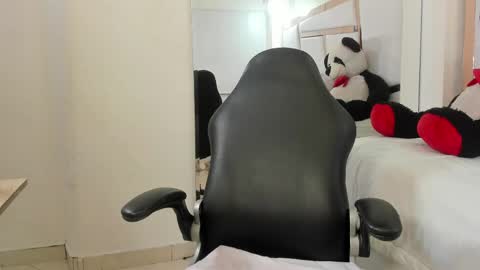 Vanel Lope online show from May 15, 2026, 11:01 pm
