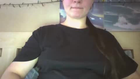 VanesaJewel online show from February 8, 2025, 12:39 pm