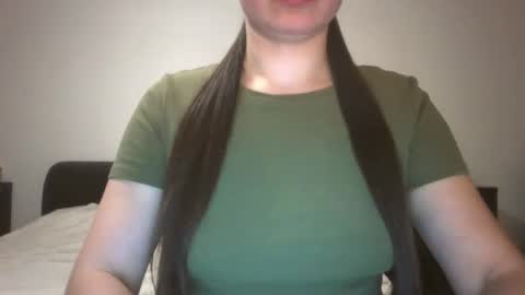 VanesaJewel online show from March 9, 2025, 6:00 pm