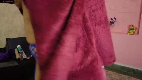 Vanessa online show from October 24, 2025, 9:33 pm