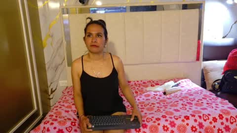 Vanessa online show from April 2, 2026, 4:59 pm